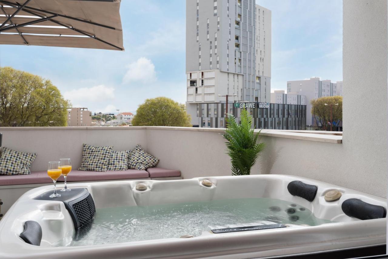 Glow Luxury Apartment With Terrace And Jacuzzi Split Exterior photo